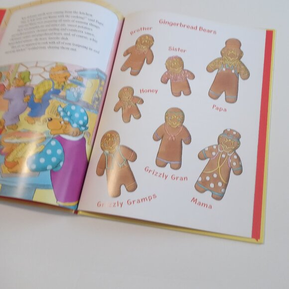 The Berenstain Bears' Old-Fashioned Christmas, 50th Anniversary - Picture 8 of 9